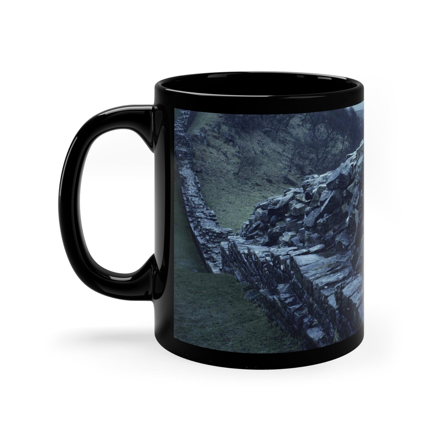 Adriano's wall in Britannia 11oz Black Mug