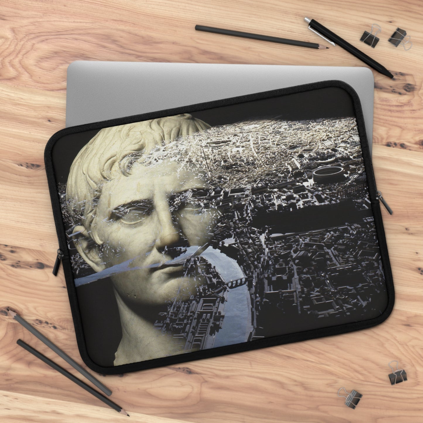 Au­gu­stus & The City Of Rome Laptop Sleeve