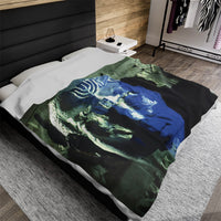 Wrap yourself in imperial Roman dynasty. Premium 60x80 blanket featuring Titus and Vespasian with sacred blue legacy from La Civiltà Romana collection.
